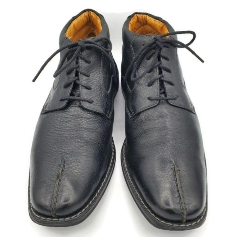 Sandro Moscoloni Bergen Black Soft Leather Split-Toe Lace-Up Derby Chukka Boots